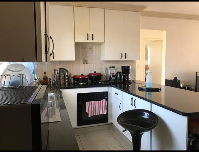 2 BEDROOM TOWNHOUSE RENTED IN THE REEDS